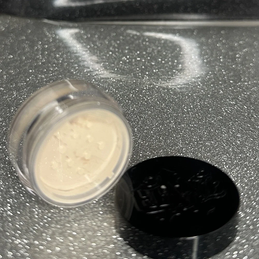KVD Lock-It translucent setting powder 1.4g
